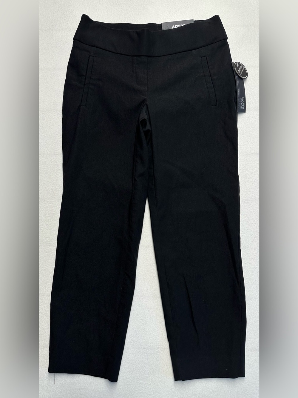 Apt. 9 NWT Women’s Size 4 Black Mid Rise Stretch Pull On Capri Pants 24”